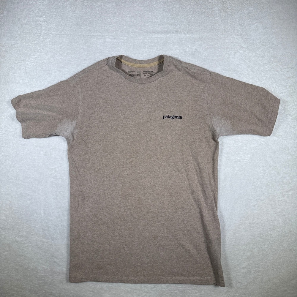 Patagonia Responsibili Tee T Shirt Mens Small Regular Fit Tan Short Sleeve‎